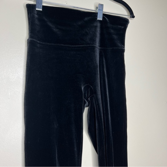 Spanx Velvet Leggings Black - Picture 3 of 6